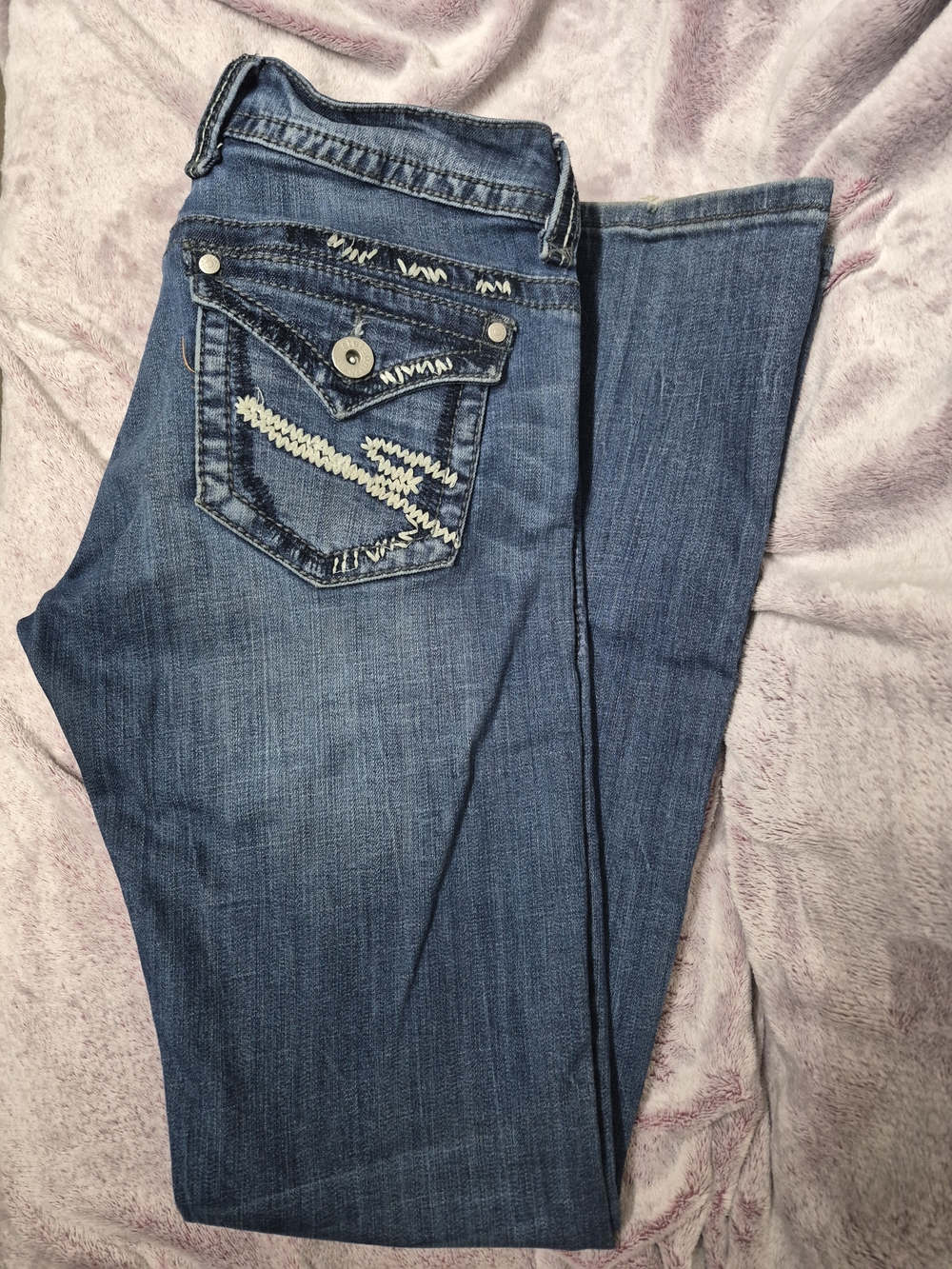 Stetson Medium Blue Bootcut Jeans with Embroidered Pocket